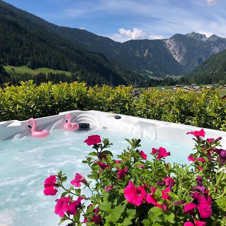 Alpenburg Luxury Apartments Wald am Arlberg Buitenkant foto