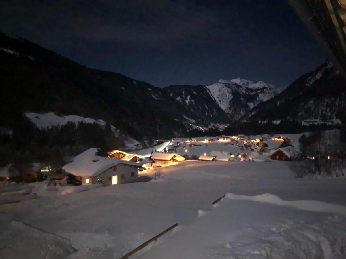 Alpenburg Luxury Apartments Wald am Arlberg Buitenkant foto