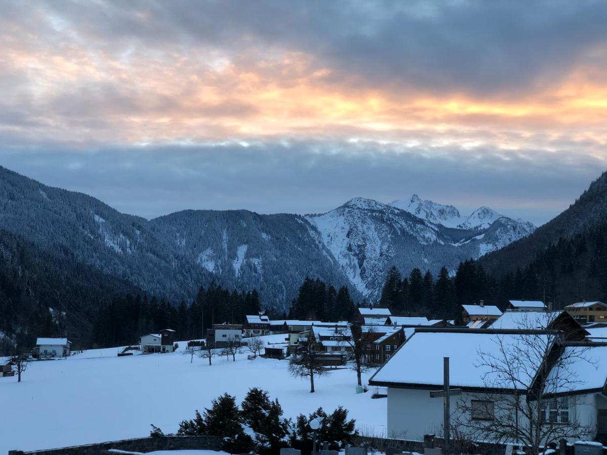 Alpenburg Luxury Apartments Wald am Arlberg Buitenkant foto