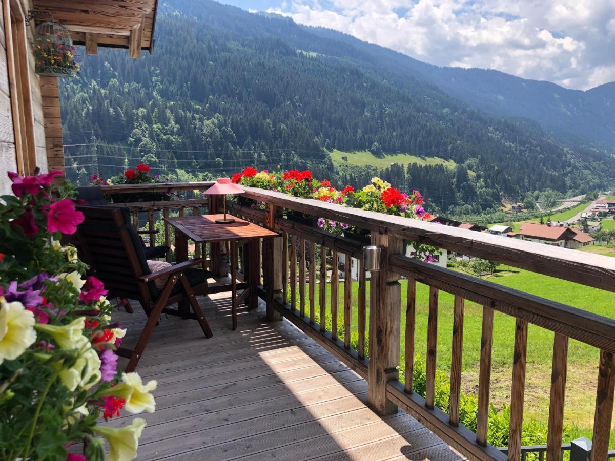 Alpenburg Luxury Apartments Wald am Arlberg Buitenkant foto