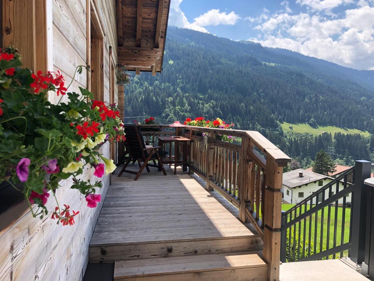 Alpenburg Luxury Apartments Wald am Arlberg Buitenkant foto
