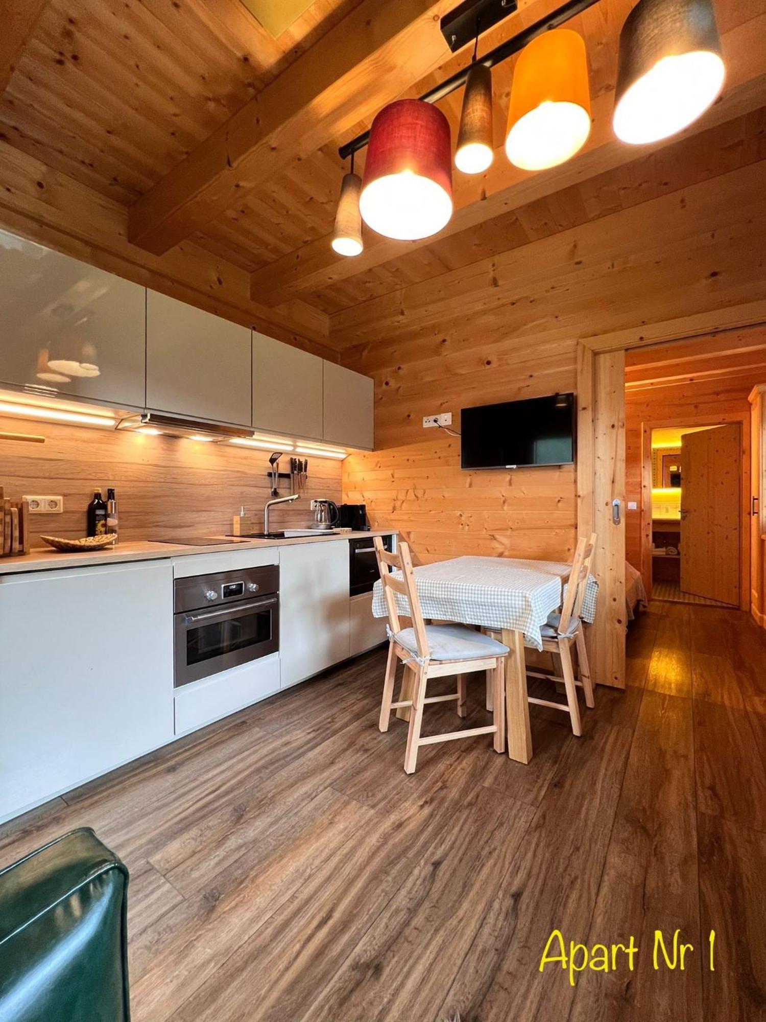 Alpenburg Luxury Apartments Wald am Arlberg Buitenkant foto