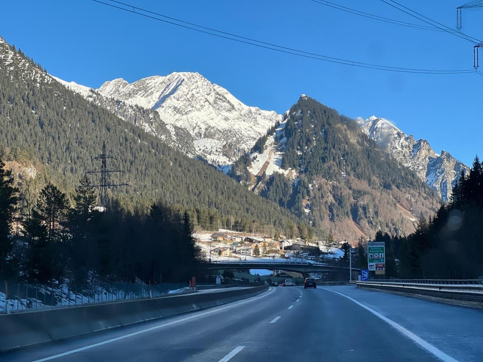 Alpenburg Luxury Apartments Wald am Arlberg Buitenkant foto