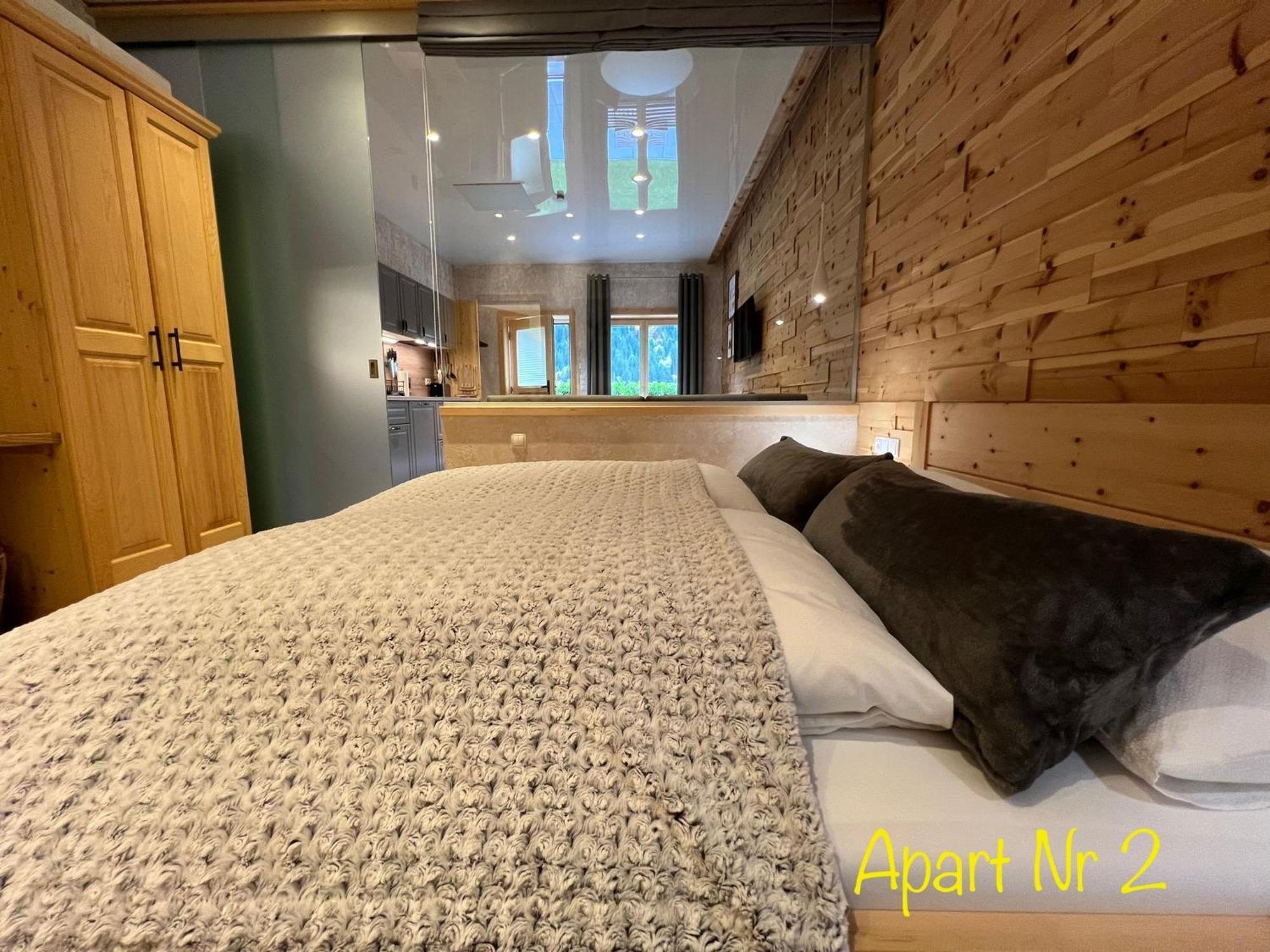 Alpenburg Luxury Apartments Wald am Arlberg Buitenkant foto