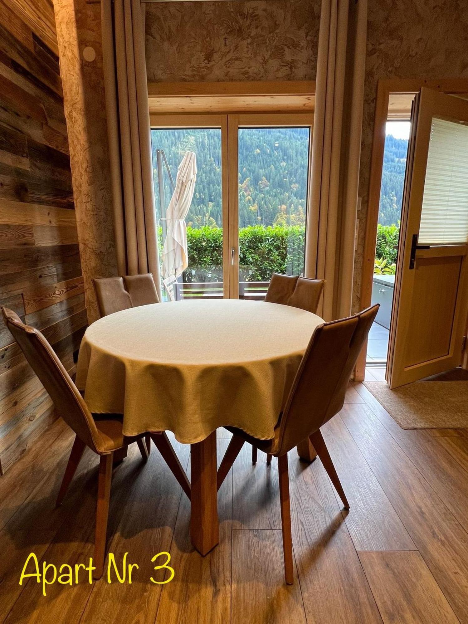 Alpenburg Luxury Apartments Wald am Arlberg Buitenkant foto